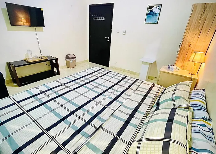 Cozy Private Room In Shabiya 12